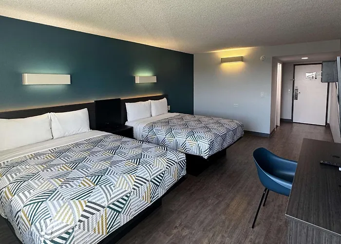 Motel 6-Carson, Ca (Adults Only)